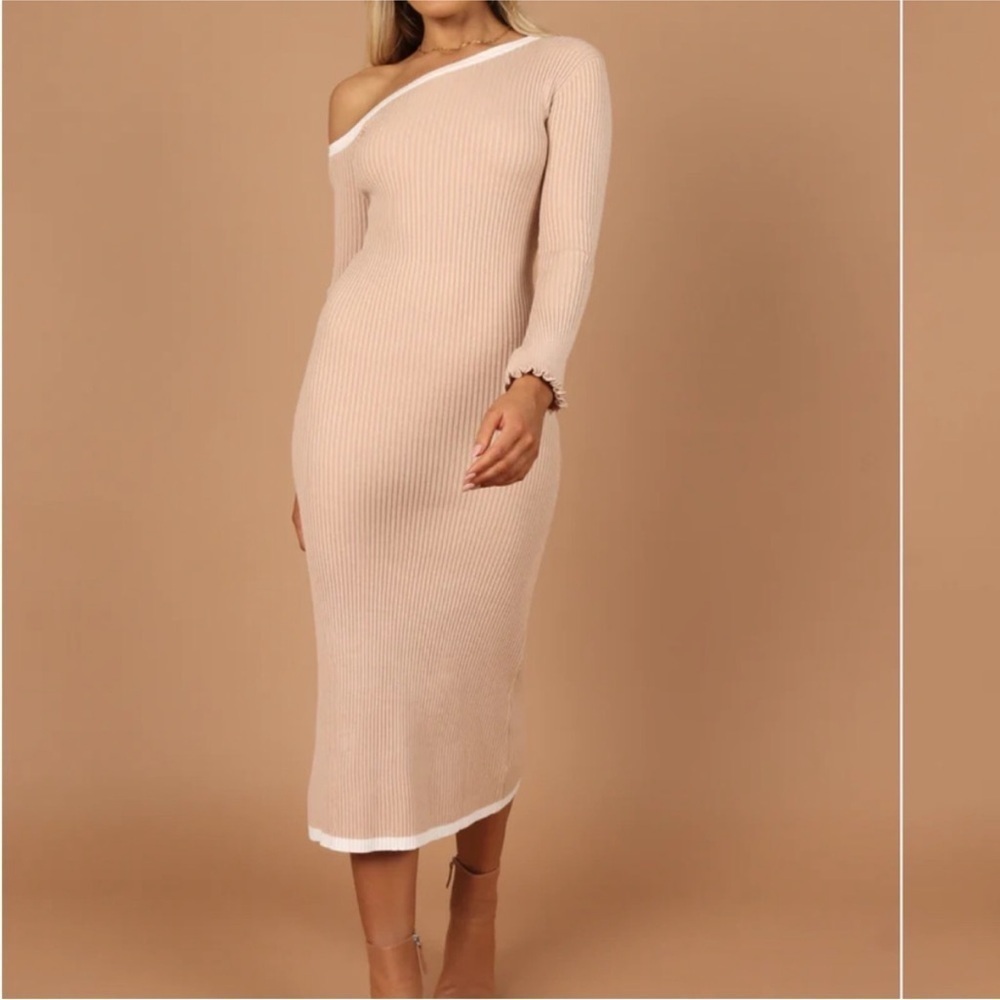 NWT Georgie x Petal+pup knit long sleeve off shoulder maxi dress beige size M